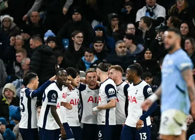 Man City bị Tottenham vùi dập 0-4