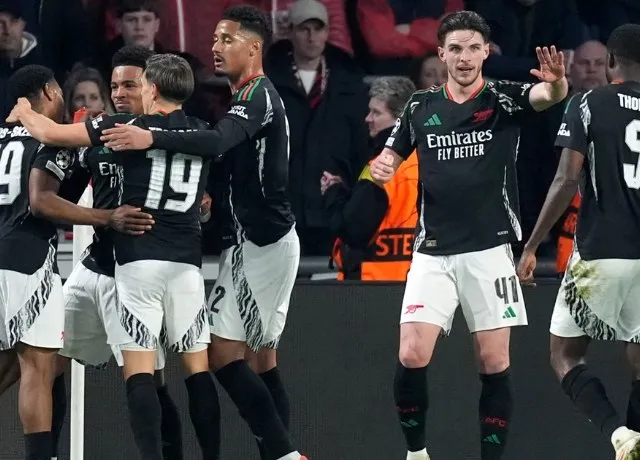 Arsenal hủy diệt PSV với tỷ số 7-1 ngay trên sân khách