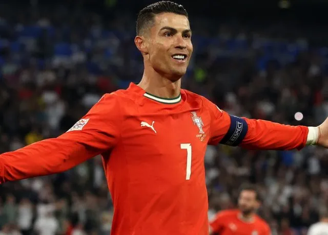 Ronaldo tỏa sáng giúp Bồ Đào Nha ngược dòng 2-1 trước cỗ xe tăng Đức