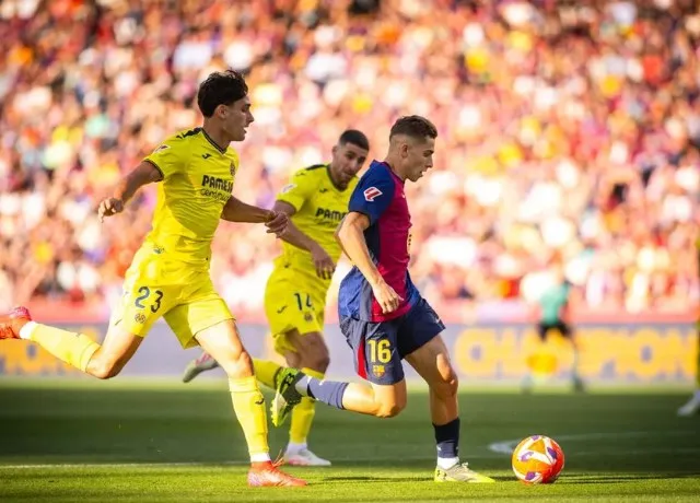 Villarreal khởi động trước và Barca đáp trả