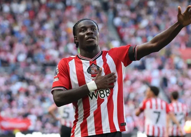 Sunderland tạo bất ngờ đánh bại West Ham tỷ số 3-0