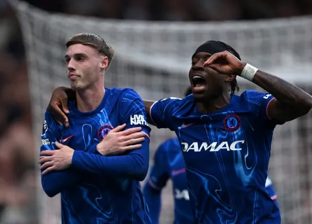 Chelsea đánh bại Liverpool 3-1 lợi thế cuộc đua giành vé cúp C1
