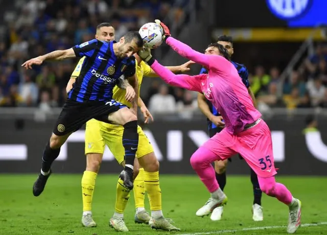 Inter đánh rơi chiến thắng ở phút cuối trước Lazio ở vòng 37 Serie A