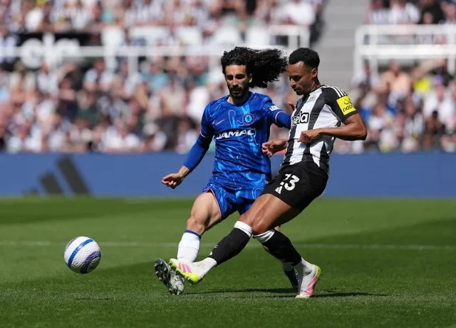 Newcastle leo lên vị trí thứ 3 NHA khi đánh bại Chelsea 2-0