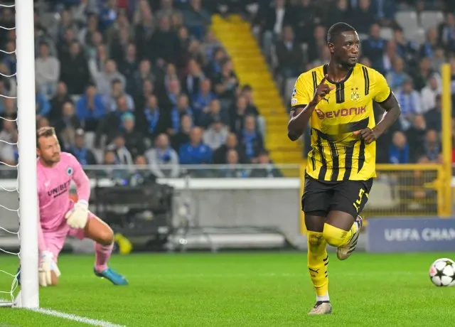 PSG muốn chiêu mộ tiền đạo Serhou Guirassy từ Dortmund