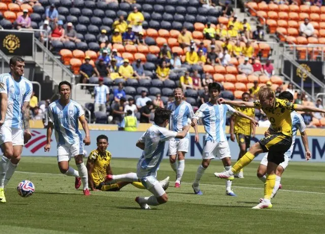 Dortmund thắng tối thiểu Ulsan Huyndai tỷ số 1-0 giành ngôi đầu bảng F