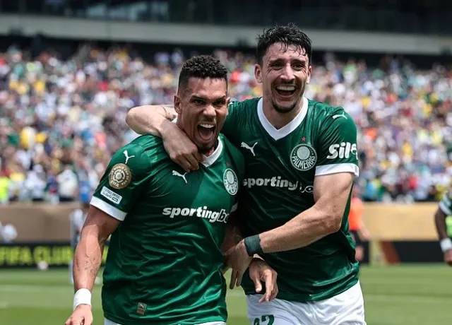 Paulinho tỏa sáng giúp Palmeiras đánh bại Botafogo 1-0