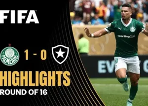 Paulinho tỏa sáng giúp Palmeiras đánh bại Botafogo 1-0